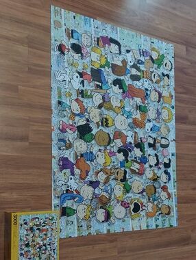Peanuts Multicolor Character Collage Puzzle - Peanuts